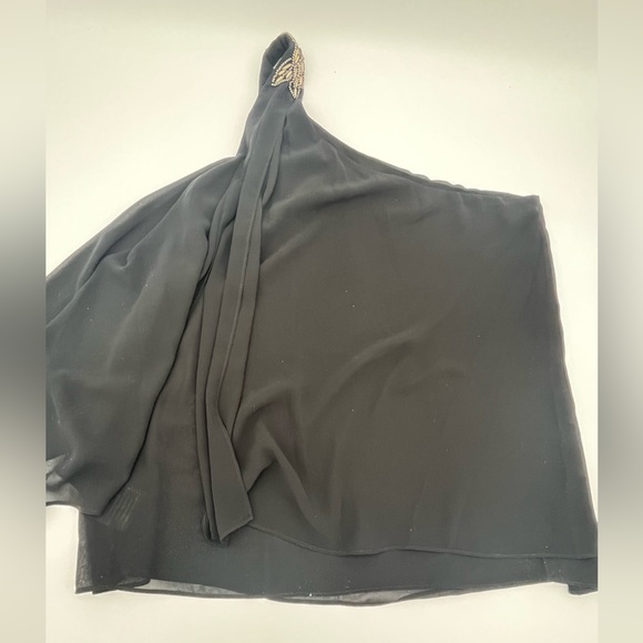 Guess Black one shoulder asymmetric blouse, cream Gold Beading, flowy, boho Med - Picture 4 of 4